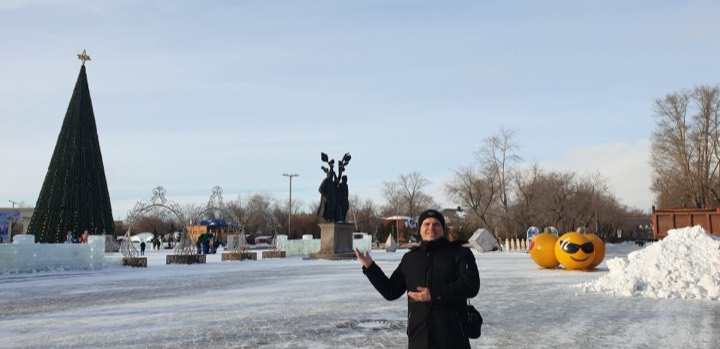 Два поэта на одном постаменте