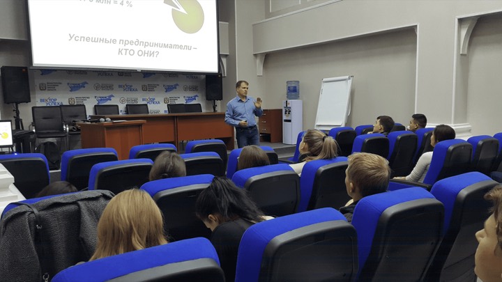 Дмитрий Устьянцев на тренингах и выступлениях (16)